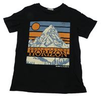 Čierne tričko s potlačou a nápismi George