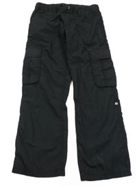 Černé plátěné roll-up kalhoty s kapsami 