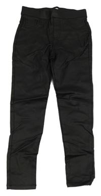 Čierne potiahnuté é tregíny F&F