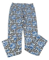 Modro-bílo-černé květované legíny 