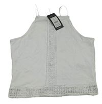 Bílý crop top s krajkou New Look