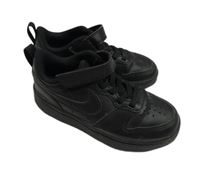 Černé koženkové botasky s logom Nike vel. 27,5