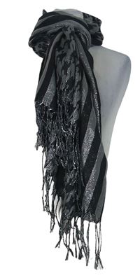 Dámska čierno-strieborná vzorovaná šál s strapcemi