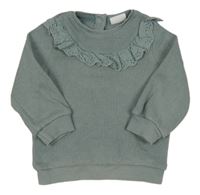 Zelenošedá rebrovaná mikina s madeirovým volánikom F&F