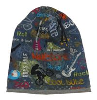 Tmavomodrá čepice s nápisy a obrázky 