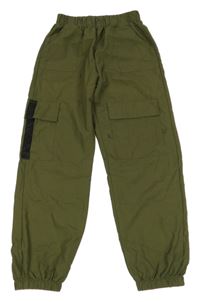 Kaki-čierne cargo cuff nohavice Shein