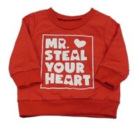 Červená mikina s nápisom