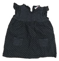 Tmavosivé bodkované menšestrové šaty s čipkou Topomini