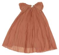 Starorůžové plisované šifonové šaty s puntíky C&A