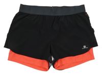 Černo-křiklavě korálové funkční dvojité kraťasy s logem a vzorem Domyos