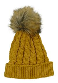 Okrová pletená čapica s brmbolcom