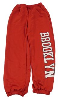 Červené tepláky s nápisom Shein