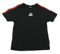 Černo-červené tričko s nápisem 