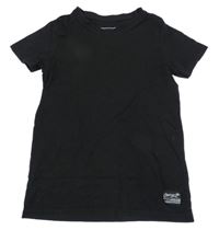 Čierne tričko s nápisom Chapter Young