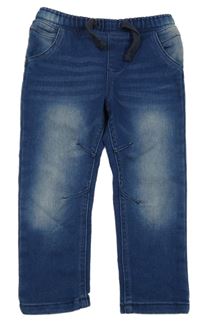 Modré teplákové rifle lupilu