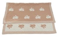 Starorůžová pletená deka s králíky