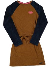 Hnedé pruhované šaty s tmavomodrymi zamatovymi rukávy a opaskom WE