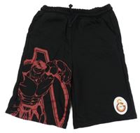 Černé teplákové kraťasy s potiskem Marvel