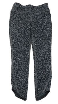 Šedo-černo-tmavomodré crop legíny s leopardím vzorem Dunnes 