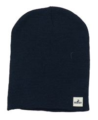 Tmavomodrá pletená čepice s nášivkou 