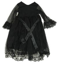 Černé vzorované tylové šaty s páskem 