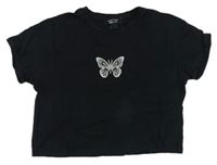 Čierne crop tričko s motýlom New Look