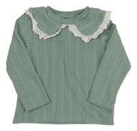 Zelené vzorované triko s límečkem 