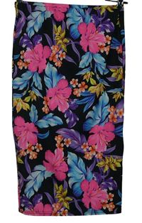 Dámska čierno-farebná kvetovaná púzdrová sukňa Boohoo