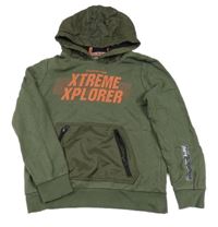 Khaki mikina s nápisom a šusťákovými prvky a kapucňou C&A