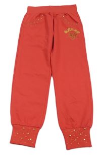 Jahodové tepláky s cvočky 