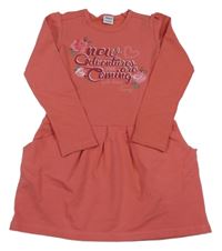 Korálové teplákové šaty s nápisom a růžemi Primigi