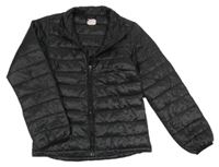 Černá šusťáková vzorovaná šusťáková zimní bunda H&M