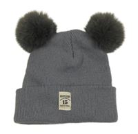 Šedá pletená čepice s bambulemi