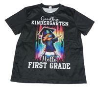 Čierne športové tričko s dívkou a nápismi