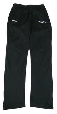 Černé sportovní tepláky s nápisem 