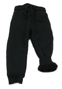 Černé zateplené tepláky F&F