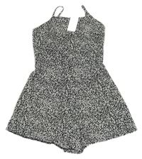 Nové - Čierno-biely kvetovaný kraťasový overal New Look