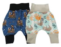 2x lehké tepláky modro-béžovo s lenochody+ tmavomodré s piráty