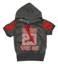 Sivo-červená tepláková vesta s nápisom a kapjucí