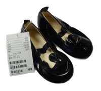 Nové - čierne lakované koženkové poltopánky  H&M vel. 18-19