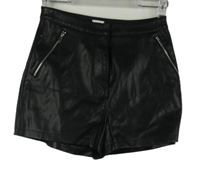 Dámske čierne koženkové kraťasy Pimkie