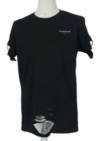 Pánske čierne tričko s nápisom a prestrihmi Illusive