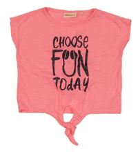 Ružový crop top s nápisom