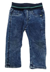 Tmavomodré rifle s gumovým pasom