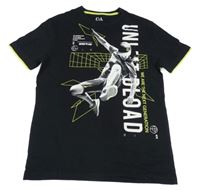 Čierne tričko s parkuristou C&A