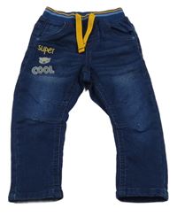 Tmavomodré teplákové rifle s nápismi a úpletovým pasom Ergee