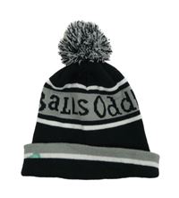 Pánska čierno-sivá čapica s nápisom a brmbolcom Oddballs