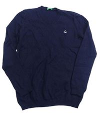 Tmavomodrý vlnený sveter s logom Benetton