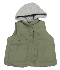 Khaki prešívaná šušťáková zateplená vesta s kapucňou ZARA
