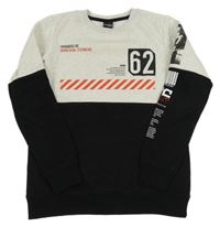 Svetlošedá -čierna melírovaná mikina s číslom a nápismi a skateboardom Chapter young